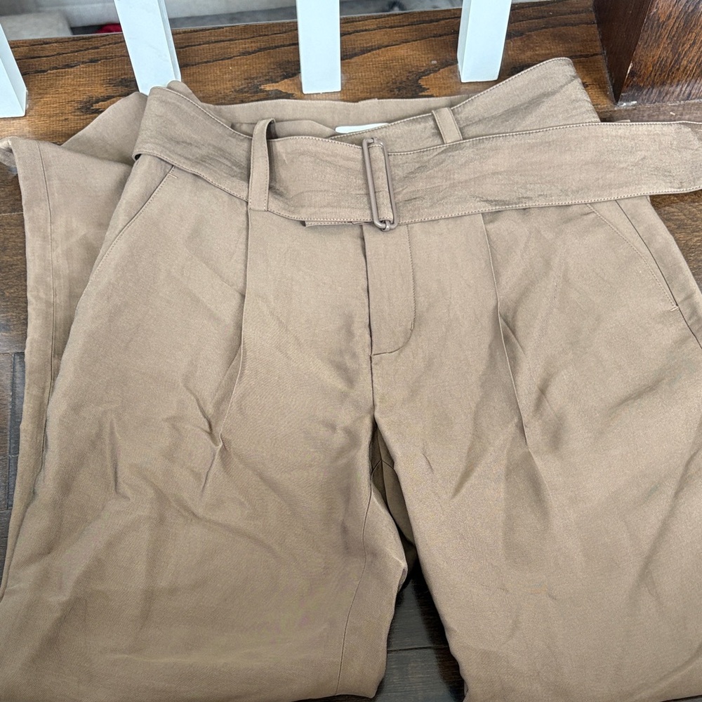 Vince women’s Brown Chinos with Belt size 2